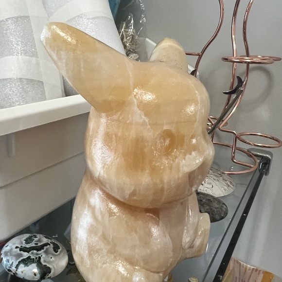 Large Orange Calcite Pikachu!! - Picture 7 of 8